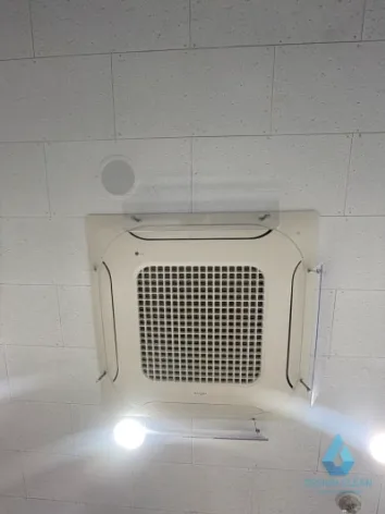 재조립 후 작동 점검 완료된 에어컨