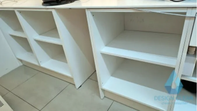 카페 홀 바닥 청소 완료